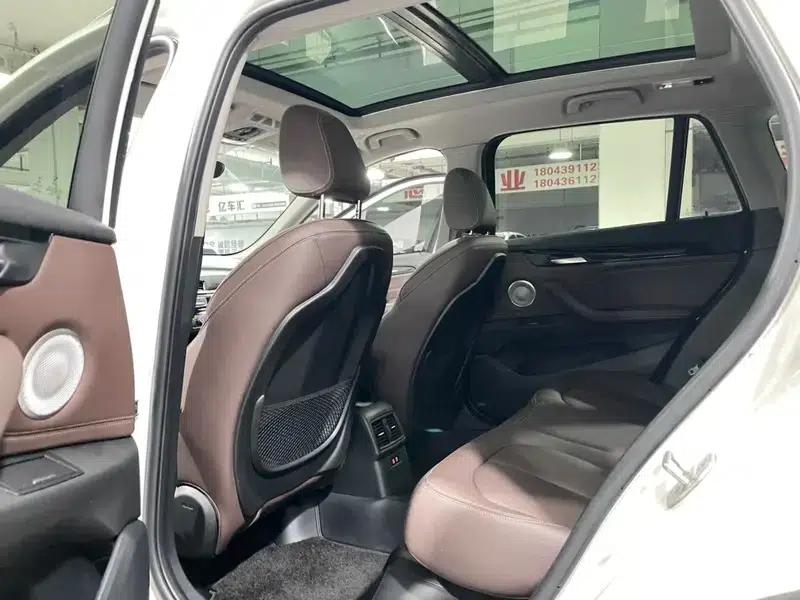 BMW X1 2022 sDrive25Li Leading Edition — миниатюра 9
