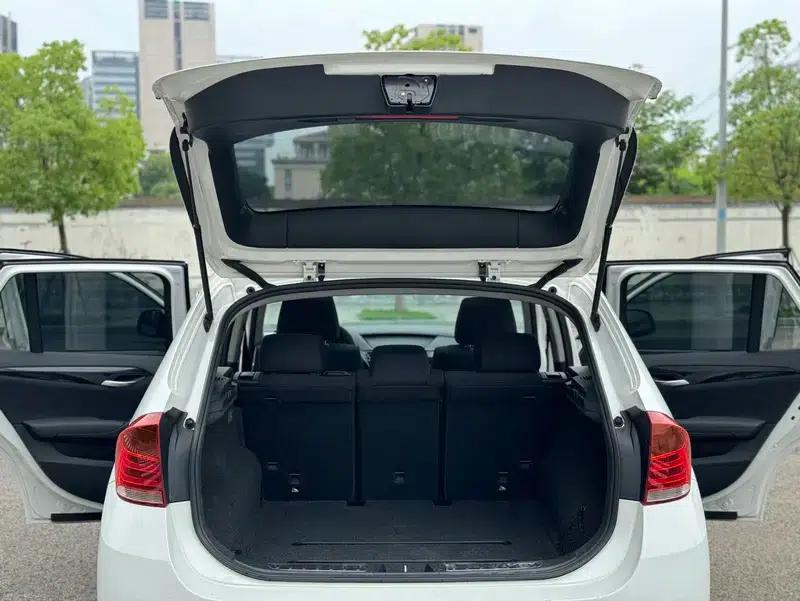 BMW X1 2015 sDrive18i Fashion Upgrade Edition — миниатюра 16