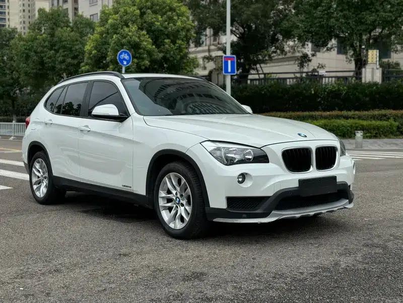 BMW X1 2015 sDrive18i Fashion Upgrade Edition — миниатюра 3