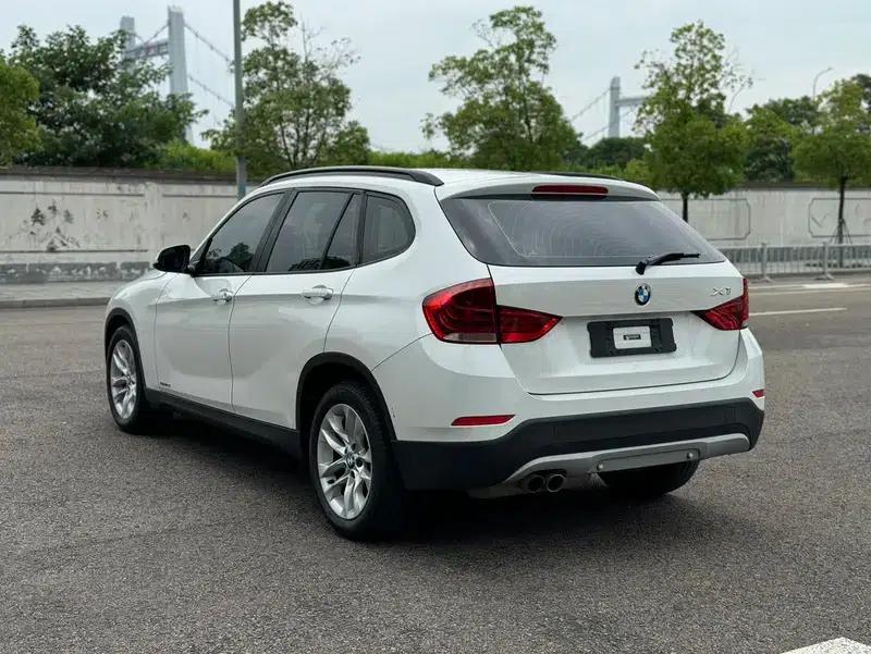 BMW X1 2015 sDrive18i Fashion Upgrade Edition — миниатюра 5