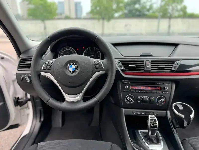 BMW X1 2015 sDrive18i Fashion Upgrade Edition — миниатюра 10