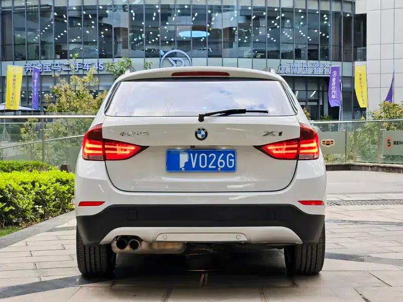 BMW X1 2015 sDrive18i Fashion Upgrade Edition — миниатюра 4