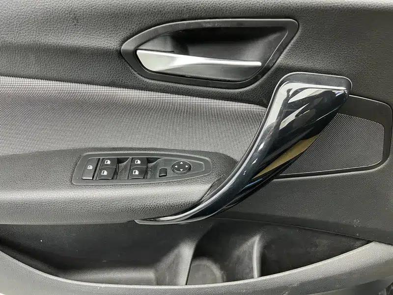 BMW 1 Series (Imported) 2013 Facelift 116i Urban Edition — миниатюра 28