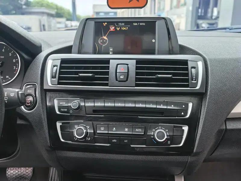 BMW 1 Series (Imported) 2016 118i Leading Edition — миниатюра 9