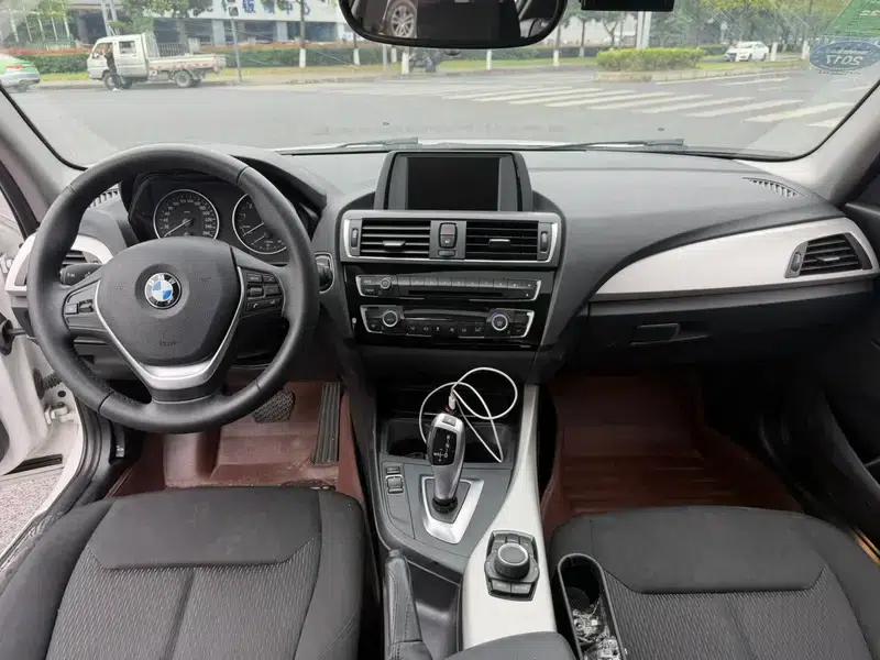 BMW 1 Series (Imported) 2016 120i Leading Edition — миниатюра 12