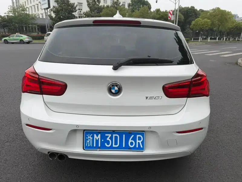 BMW 1 Series (Imported) 2016 120i Leading Edition — миниатюра 6