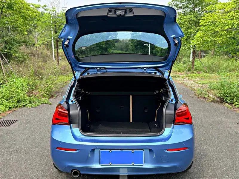 BMW 1 Series (Imported) 2018 118i Leading Edition — миниатюра 9