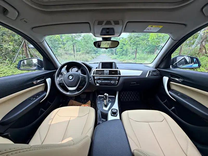 BMW 1 Series (Imported) 2018 118i Leading Edition — миниатюра 10