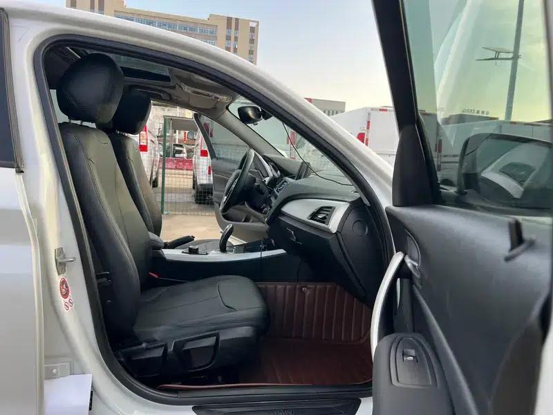 BMW 1 Series (Imported) 2016 118i Leading Edition — миниатюра 14