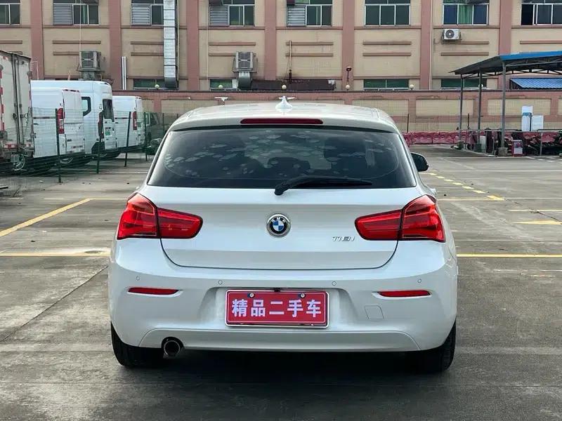 BMW 1 Series (Imported) 2016 118i Leading Edition — миниатюра 5
