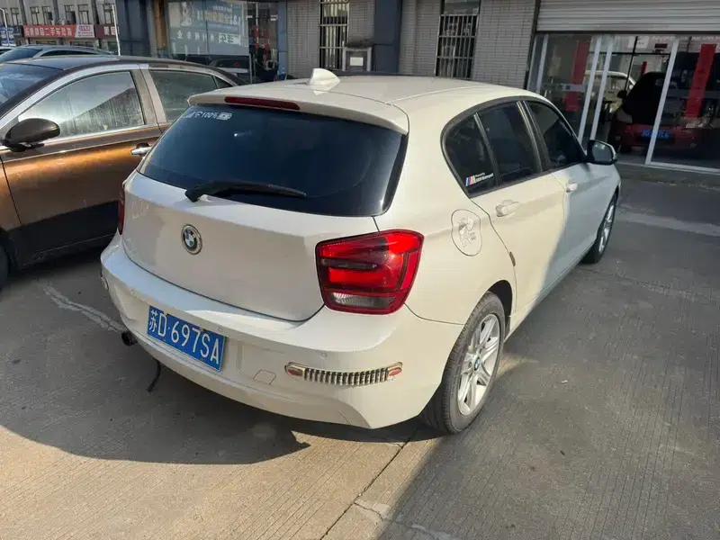 BMW 1 Series (Imported) 2013 Facelift 116i Leading Edition — миниатюра 4