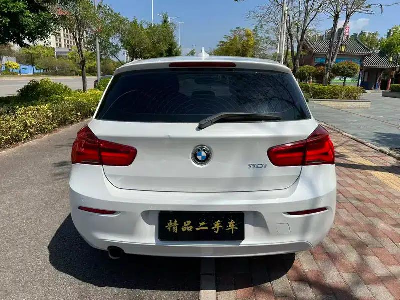 BMW 1 Series (Imported) 2016 118i Leading Edition — миниатюра 5