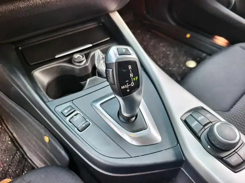 BMW 1 Series (Imported) 2013 Facelift 118i Leading Edition — миниатюра 14