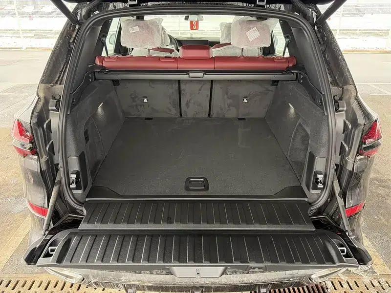 BMW X5 2025 xDrive40Li M Sport Shadow Edition — миниатюра 13