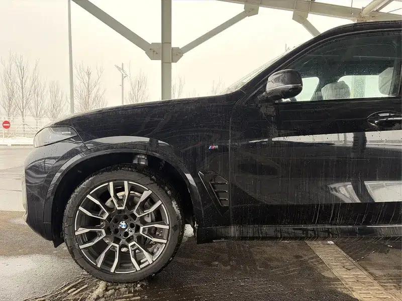 BMW X5 2025 xDrive40Li M Sport Shadow Edition — миниатюра 7