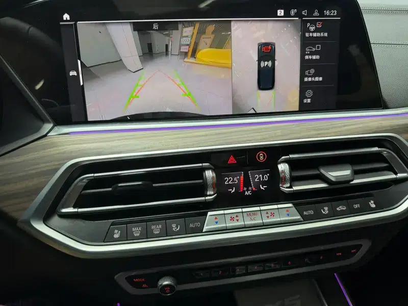 BMW X5 2022 Facelift xDrive 40Li M Sport Package — миниатюра 11