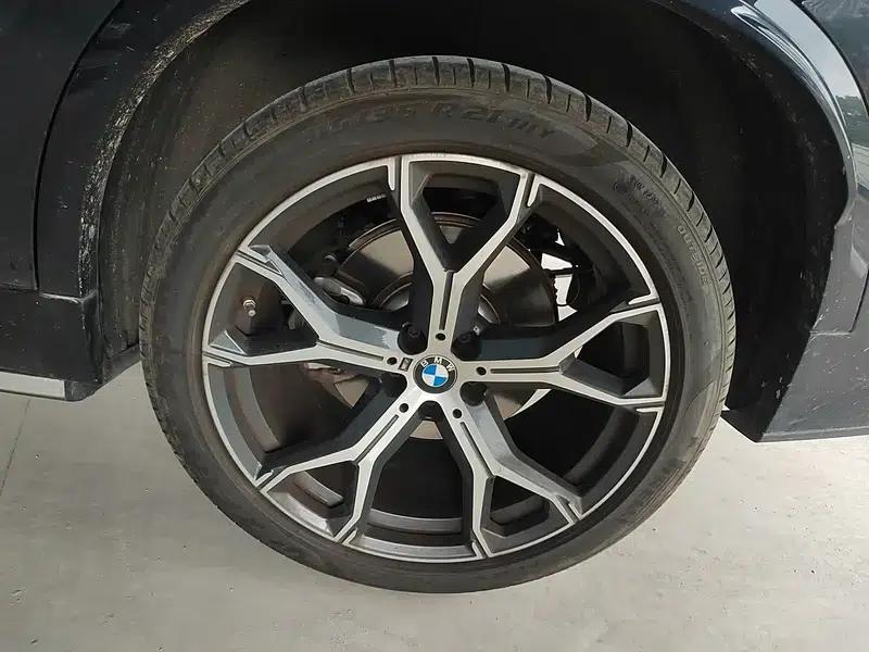 BMW X5 2023 xDrive30Li M Sport Shadow Edition — миниатюра 20
