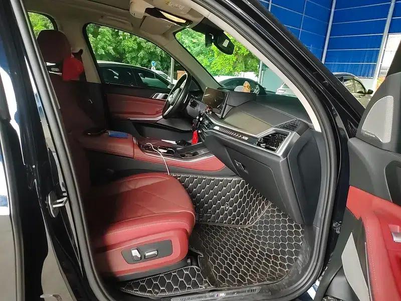 BMW X5 2023 xDrive30Li M Sport Shadow Edition — миниатюра 8