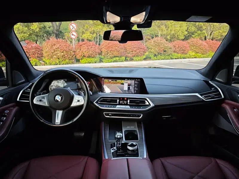 BMW X5 2022 xDrive 40Li M Sport Package — миниатюра 11