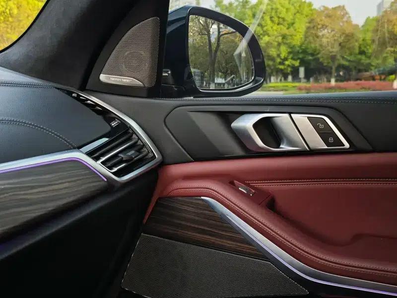 BMW X5 2022 xDrive 40Li M Sport Package — миниатюра 6