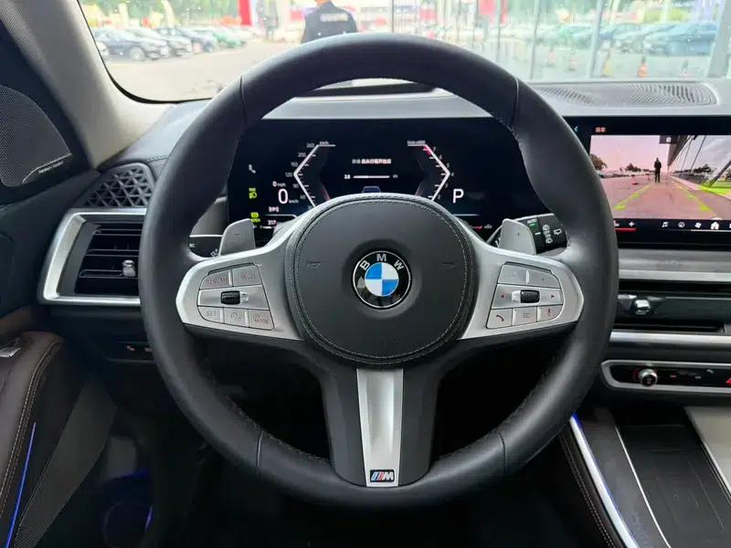 BMW X5 2025 xDrive30Li M Sport Shadow Edition — миниатюра 11