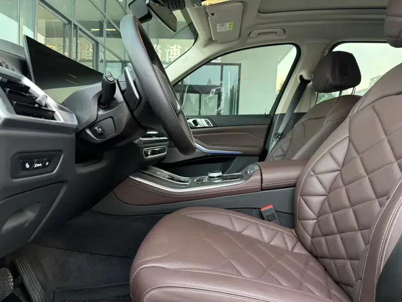 BMW X5 2025 xDrive30Li M Sport Shadow Edition — миниатюра 13