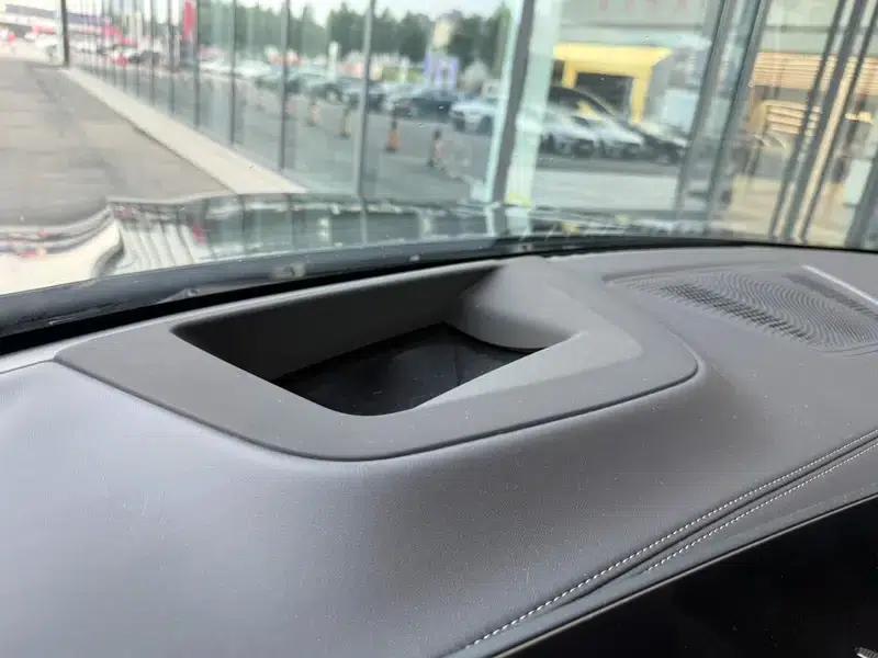 BMW X5 2025 xDrive30Li M Sport Shadow Edition — миниатюра 8