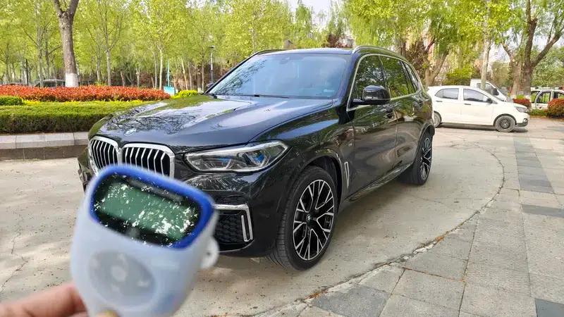 BMW X5 2022 xDrive 30Li Luxury M Sport Package — миниатюра 1