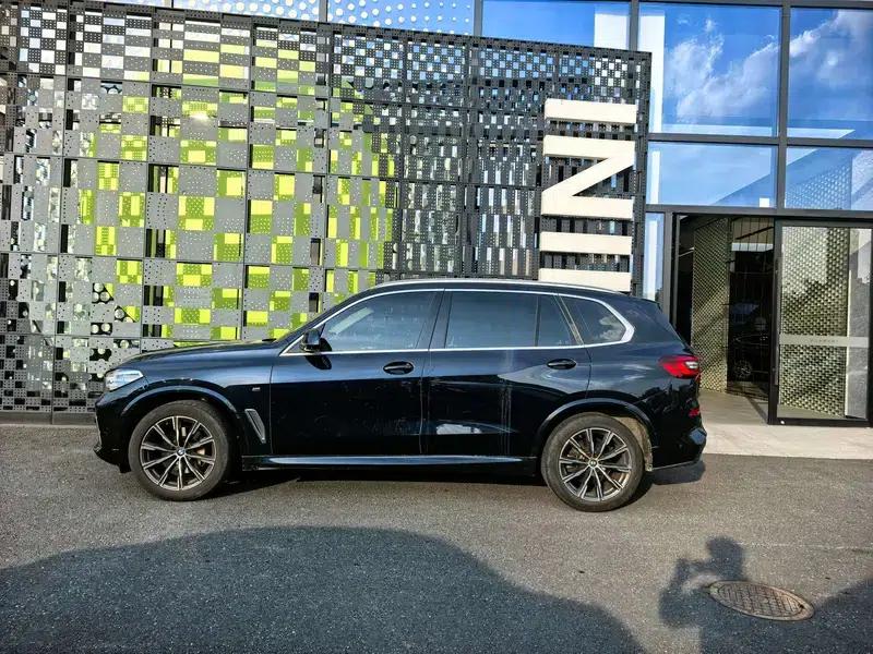 BMW X5 2023 xDrive30Li M Sport Package — миниатюра 3