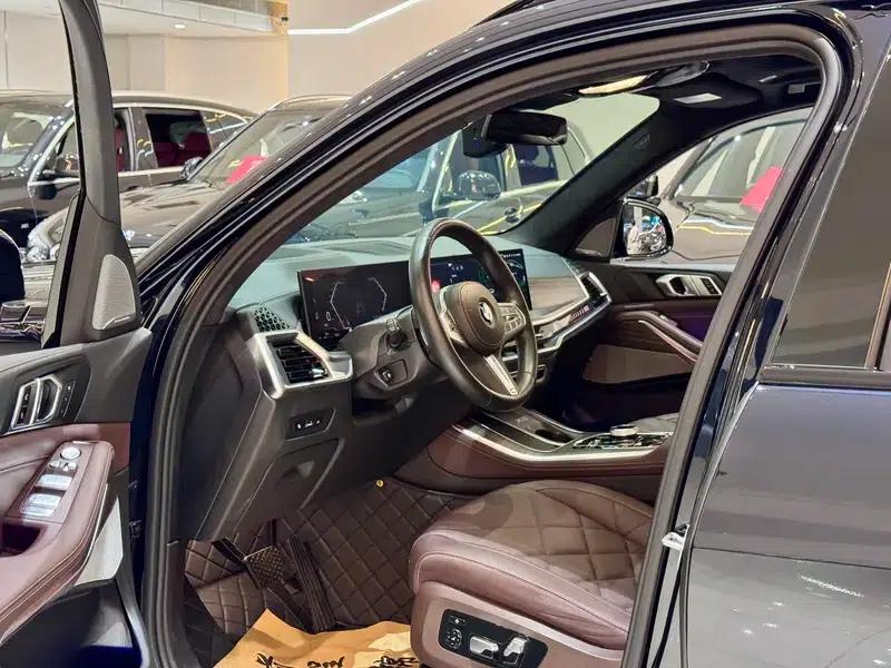BMW X5 2023 xDrive40Li M Sport Shadow Edition — миниатюра 9