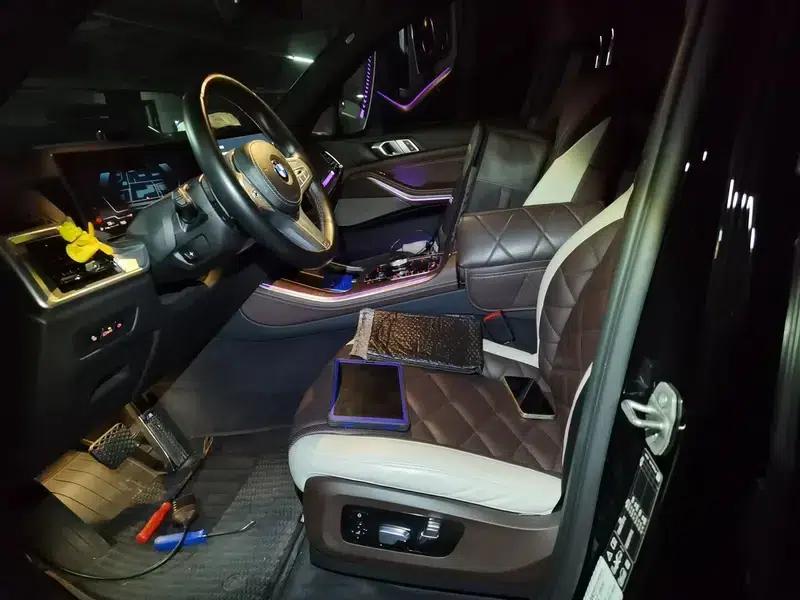 BMW X5 2023 xDrive40Li M Sport Shadow Edition — миниатюра 7