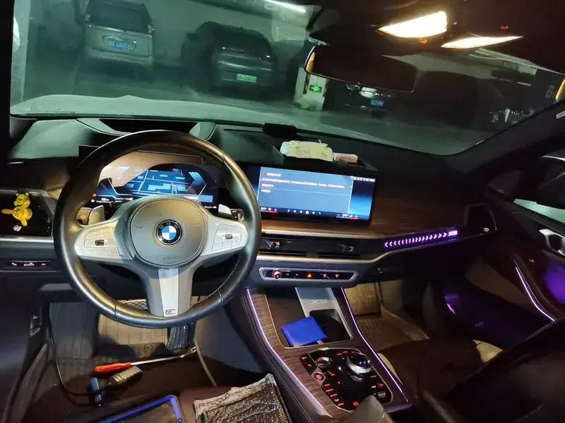 BMW X5 2023 xDrive40Li M Sport Shadow Edition — миниатюра 8