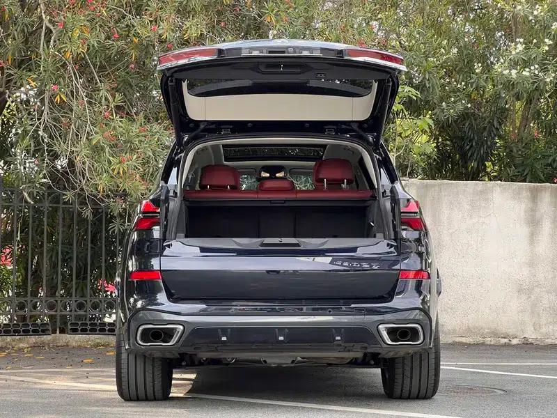 BMW X5 2025 xDrive30Li M Sport Shadow Edition — миниатюра 7