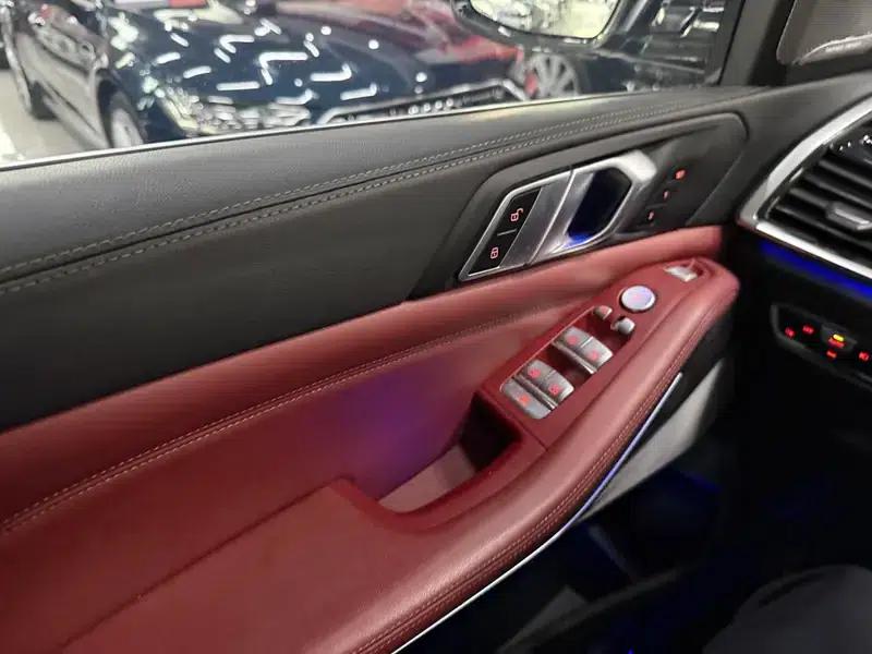 BMW X5 2022 Facelift xDrive 30Li M Sport Package — миниатюра 33