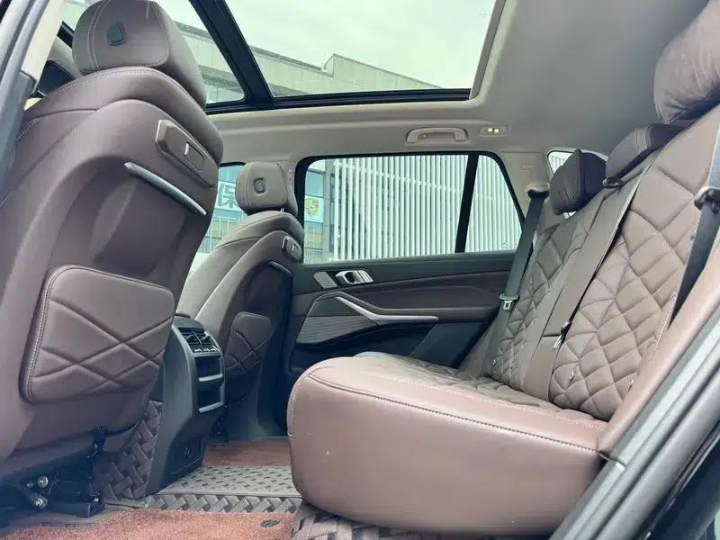 BMW X5 2025 xDrive30Li M Sport Shadow Edition — миниатюра 13