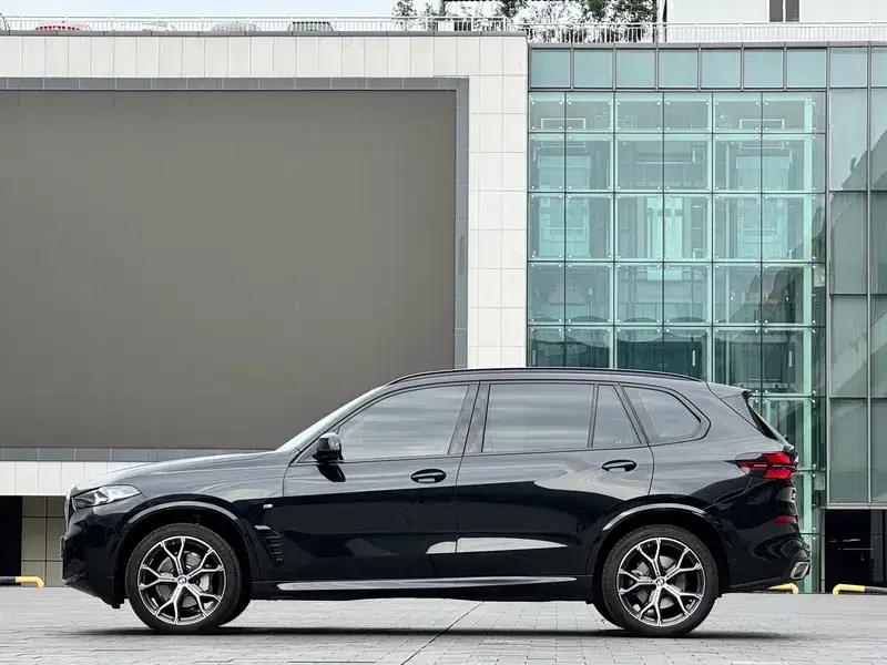 BMW X5 2025 xDrive30Li M Sport Shadow Edition — миниатюра 3