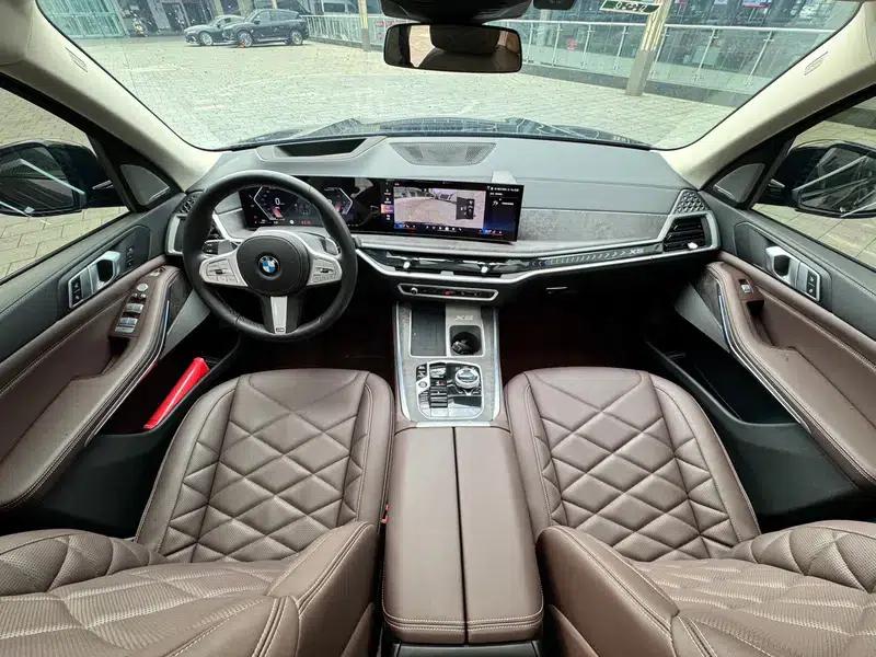 BMW X5 2025 xDrive30Li M Sport Shadow Edition — миниатюра 8