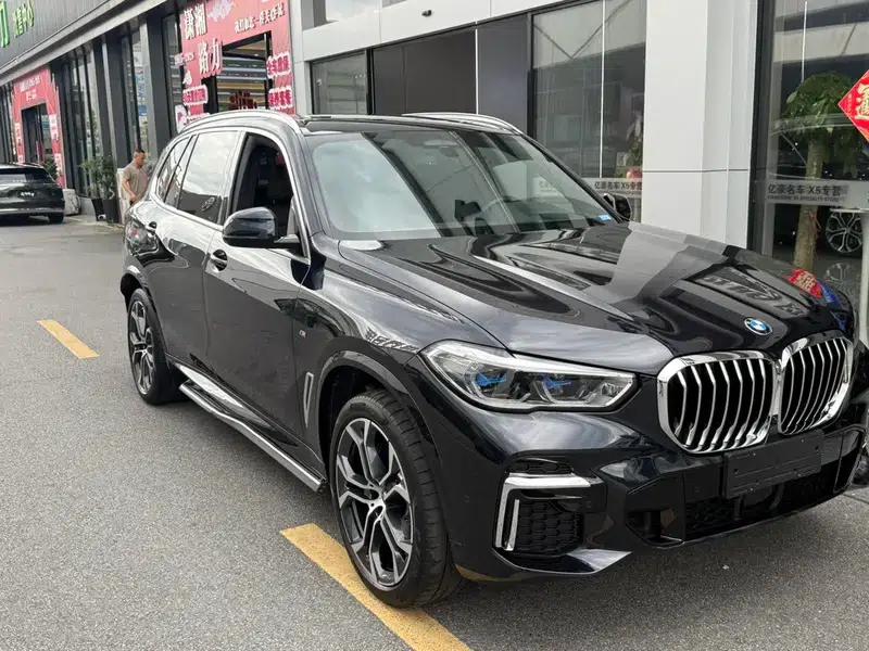 BMW X5 2022 xDrive 40Li Luxury M Sport Package — миниатюра 3