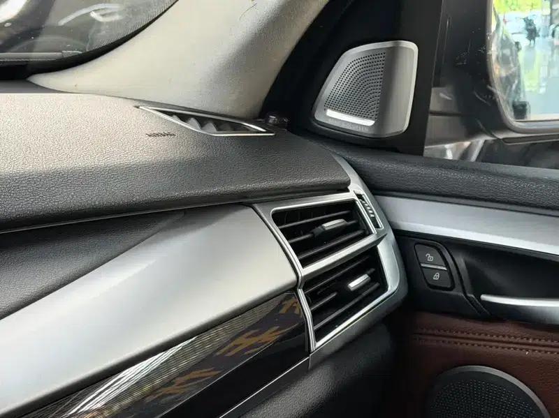 2017 BMW X5 3.0L Automatic Rear-Wheel Drive 5-Seater (Parallel Import) — миниатюра 5
