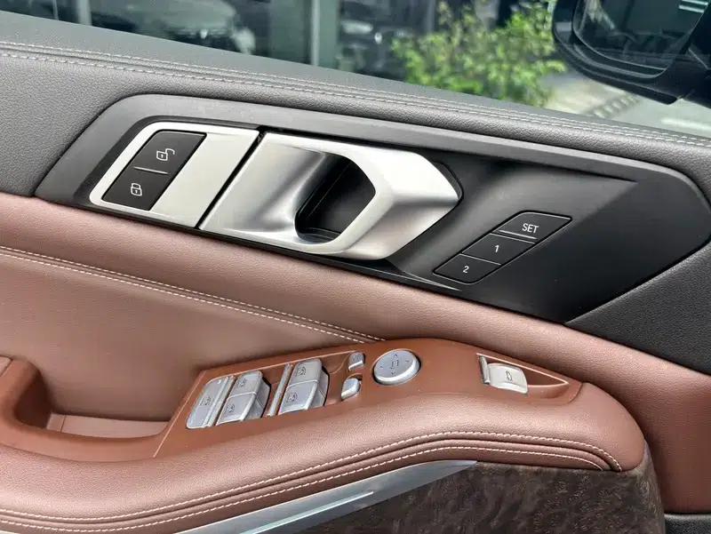 BMW X5 2022 xDrive 30Li Luxury M Sport Package — миниатюра 15