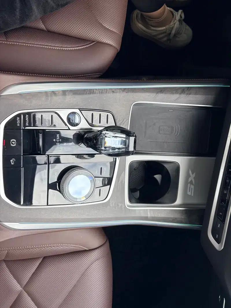 BMW X5 2022 xDrive 30Li Luxury M Sport Package — миниатюра 8