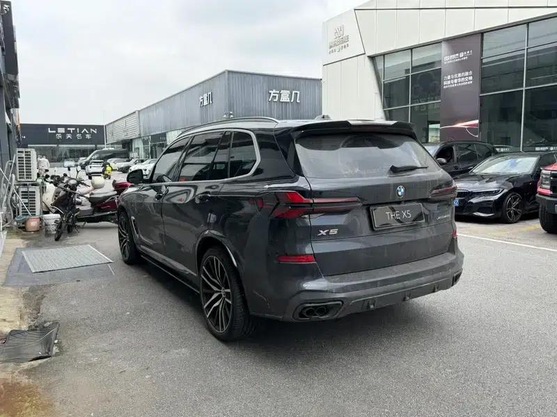 BMW X5 2023 xDrive30Li M Sport Package — миниатюра 4