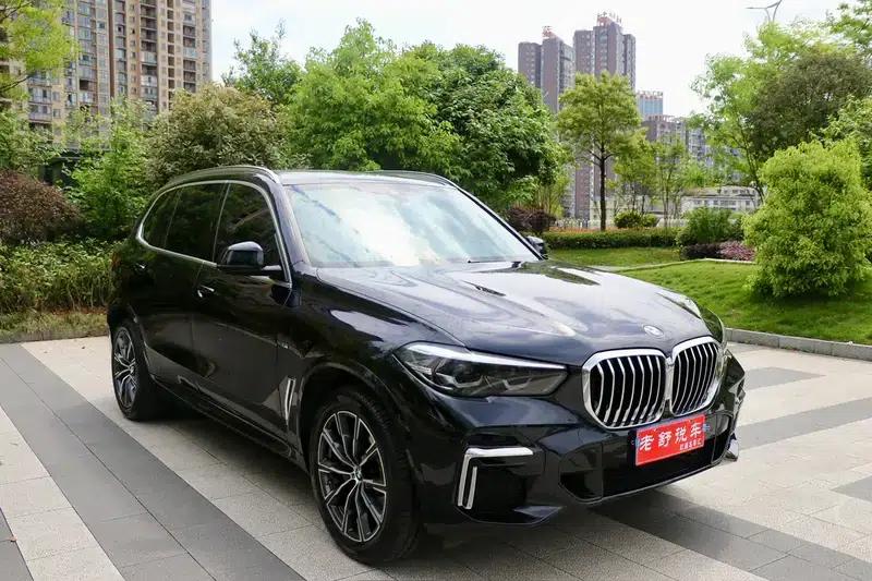 BMW X5 2022 xDrive 30Li M Sport Package — миниатюра 3