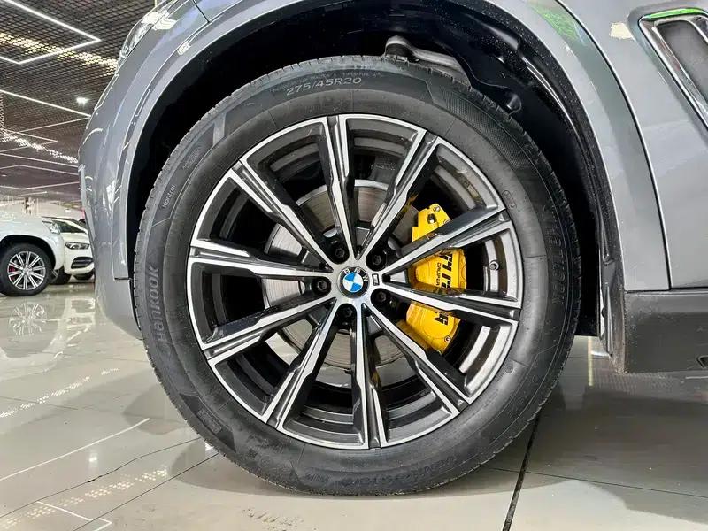 BMW X5 2022 xDrive 30Li Luxury M Sport Package — миниатюра 8
