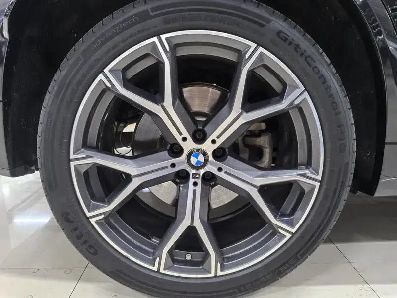 BMW X5 2023 xDrive30Li M Sport Shadow Edition — миниатюра 12