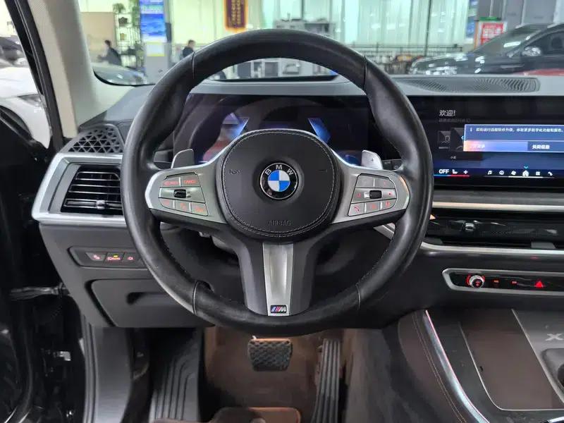 BMW X5 2023 xDrive30Li M Sport Shadow Edition — миниатюра 17