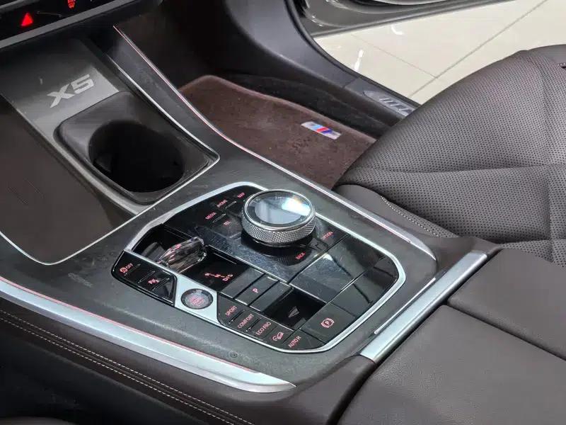 BMW X5 2023 xDrive30Li M Sport Shadow Edition — миниатюра 18