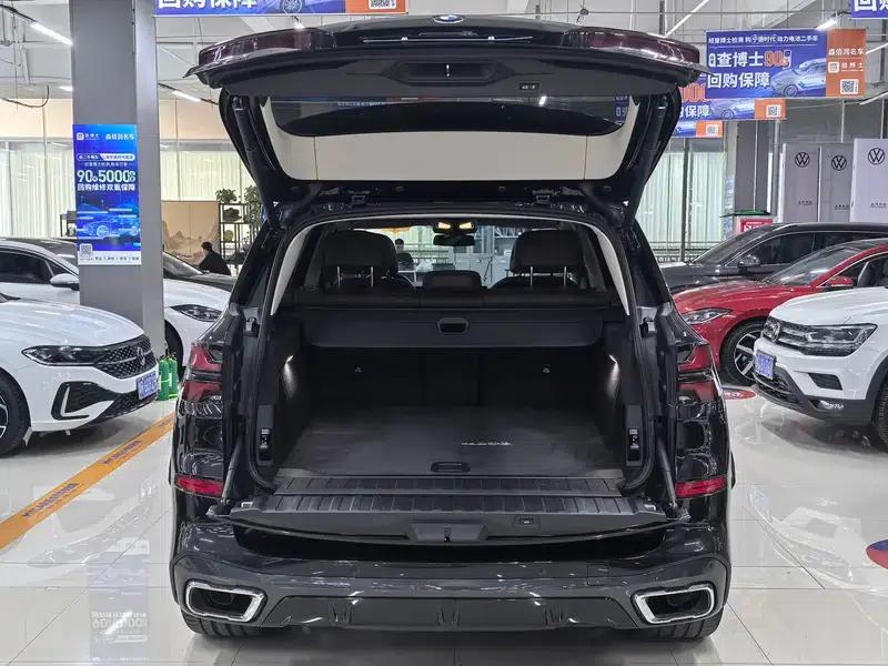 BMW X5 2023 xDrive30Li M Sport Shadow Edition — миниатюра 21