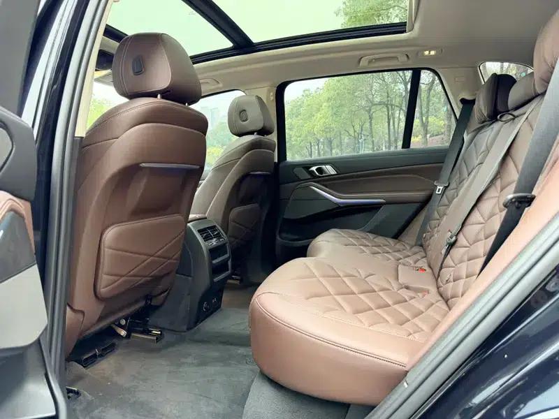 BMW X5 2022 xDrive 30Li M Sport Package — миниатюра 9