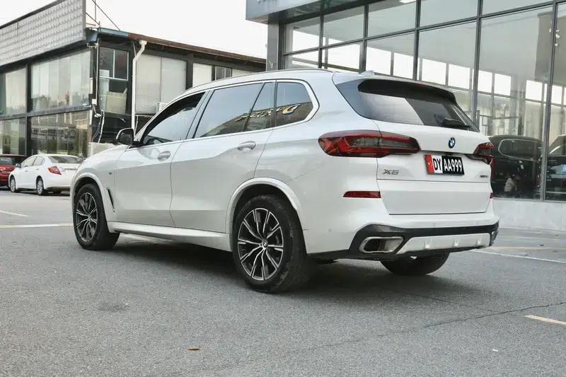 BMW X5 2022 xDrive 30Li M Sport Package — миниатюра 5